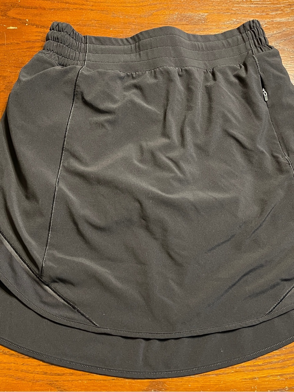 Lululemon hotty hot skirt size 4 black (4)